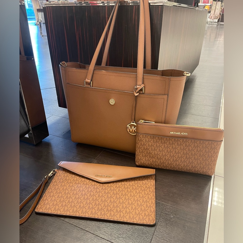 Michael Kors Large Tote Leather